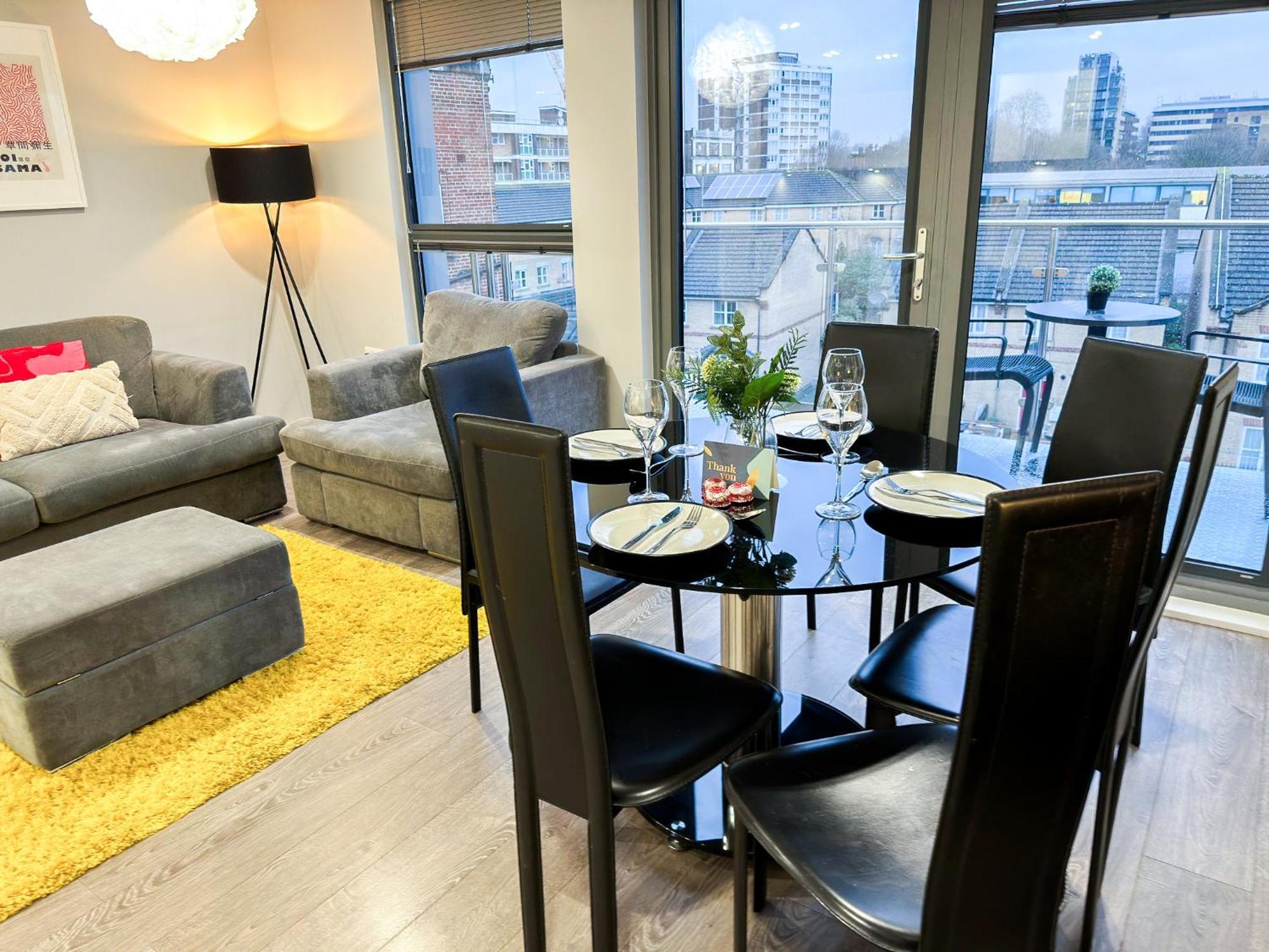 Contemporary With Private Terraces In Shoreditch, Hoxton, Islington * Londra