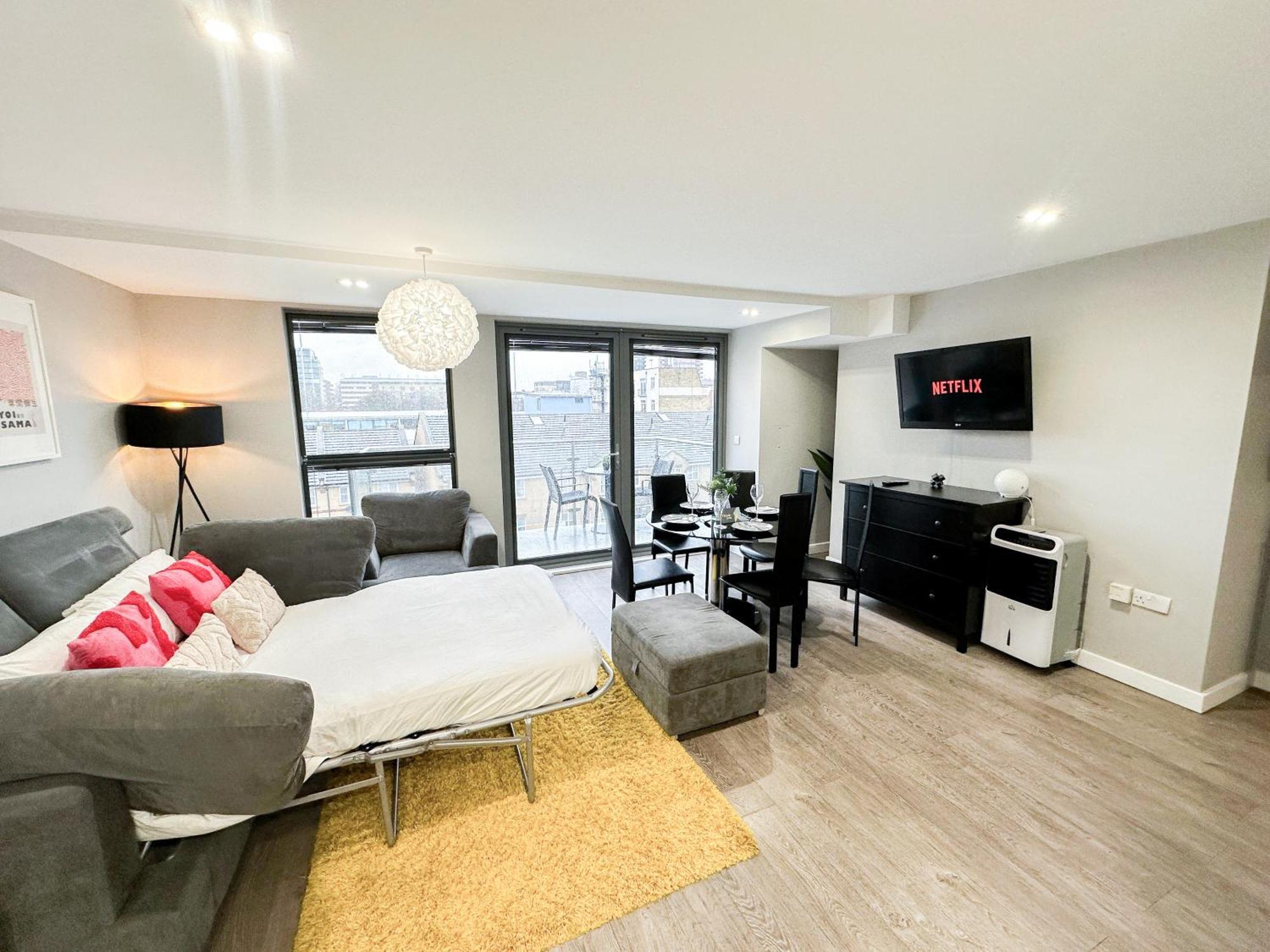 Contemporary With Private Terraces In Shoreditch, Hoxton, Islington Appartamento
