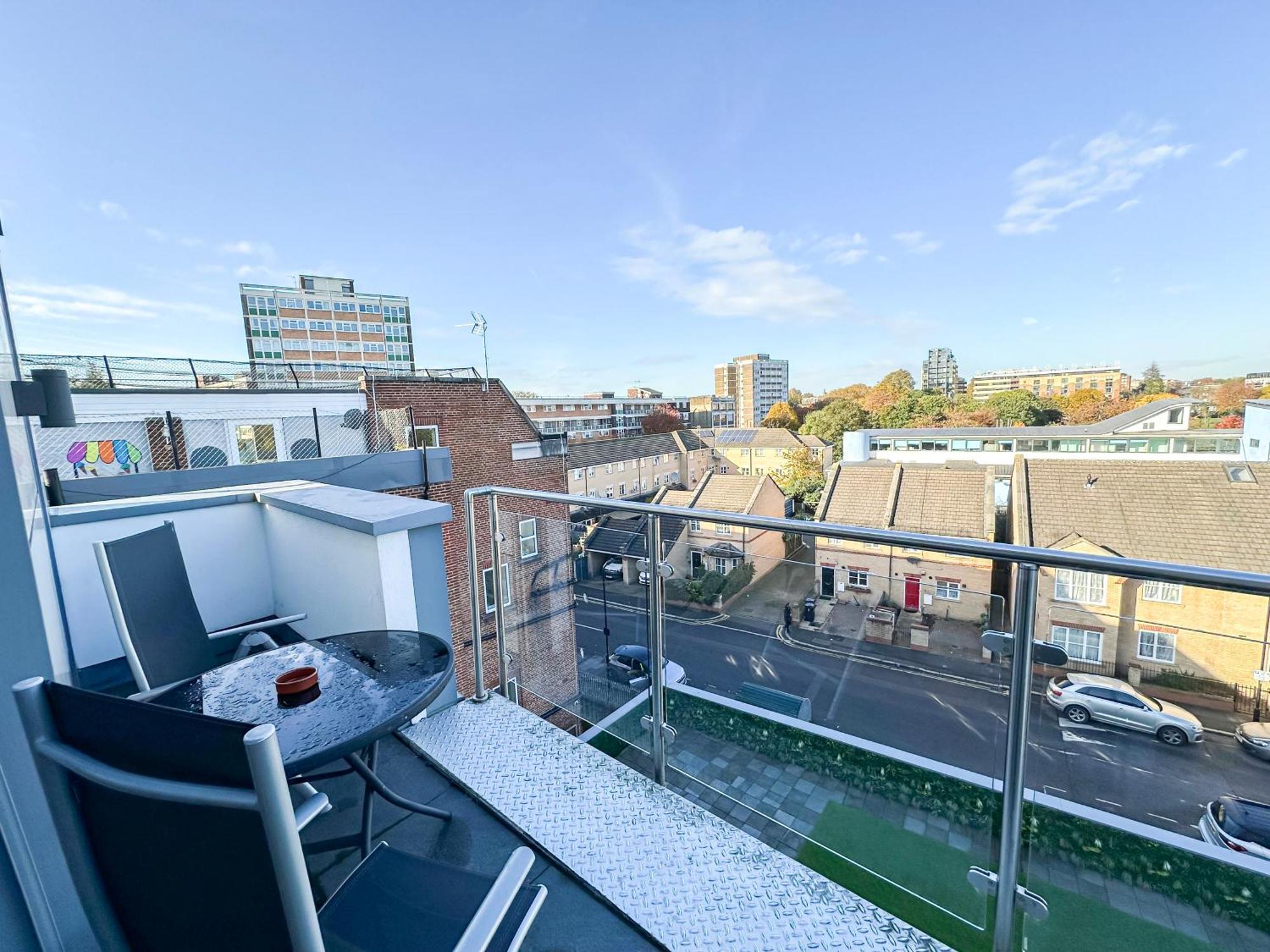 Contemporary With Private Terraces In Shoreditch, Hoxton, Islington * Londra
