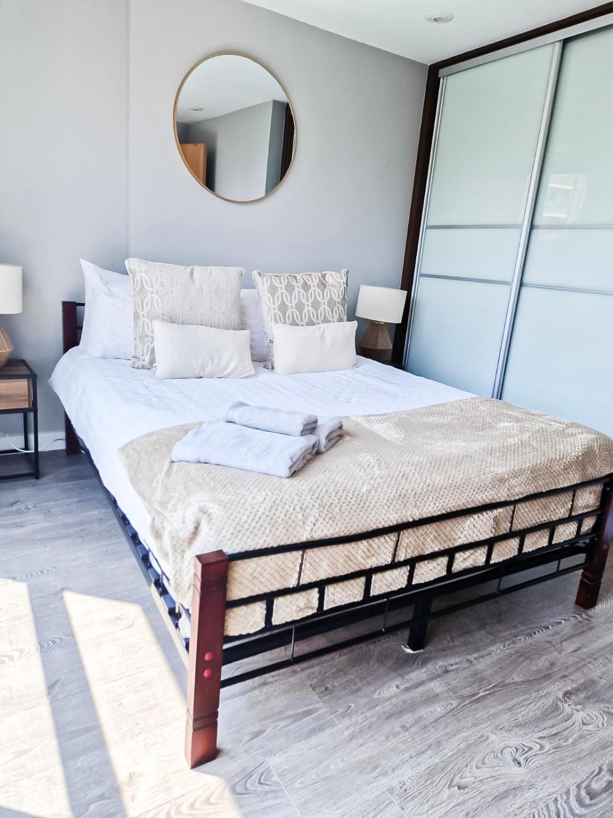 Contemporary With Private Terraces In Shoreditch, Hoxton, Islington Appartamento